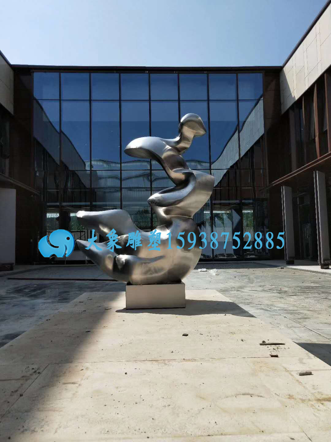 河南不銹鋼雕塑為什么會被越來越多的人選擇？(圖3)